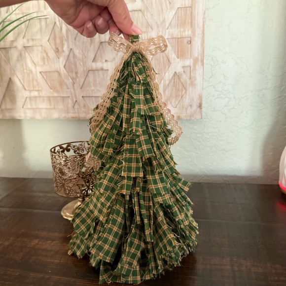 Handmade Cloth Christmas Tree Decor and Gifts - Picture 13 of 13